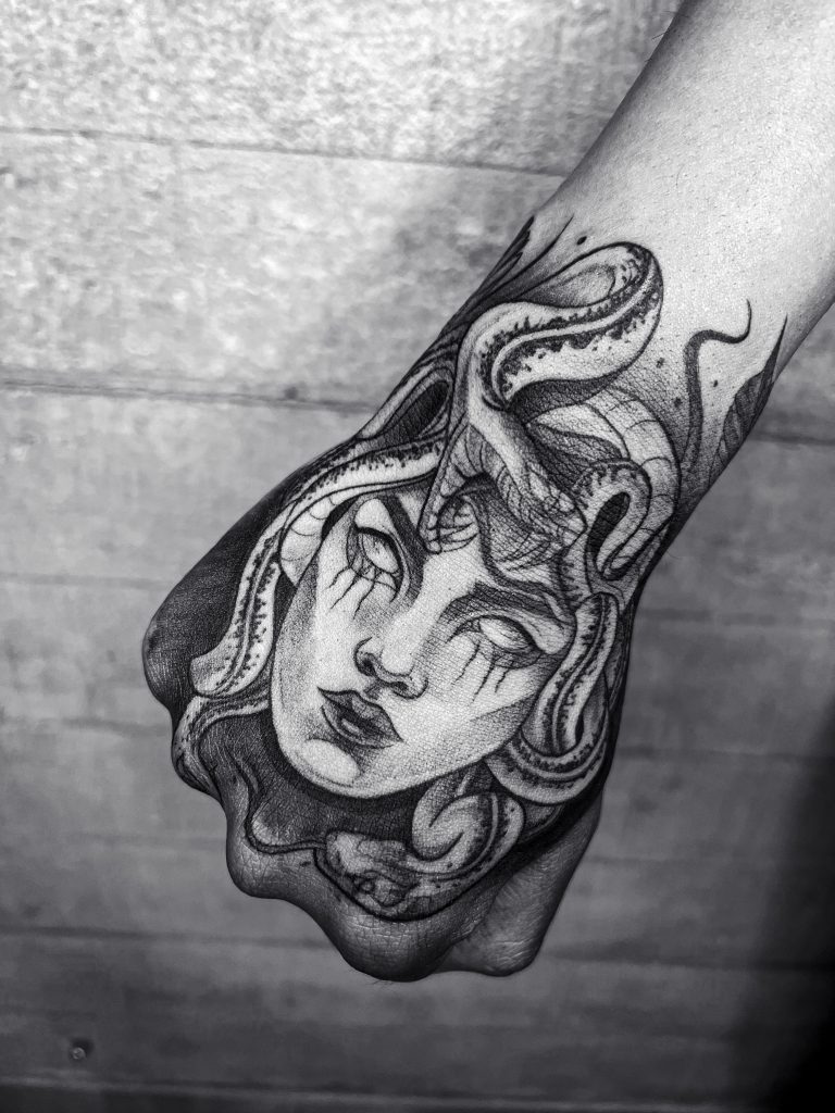 MEDUSA v5 – Puño